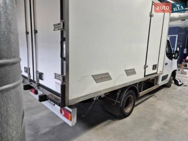 Білий Рено Мастєр, об'ємом двигуна 2.3 л та пробігом 170 тис. км за 16000 $, фото 3 на Automoto.ua