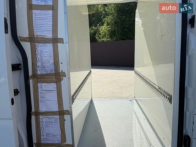 Белый Рено Мастер, объемом двигателя 2.3 л и пробегом 180 тыс. км за 25500 $, фото 12 на Automoto.ua