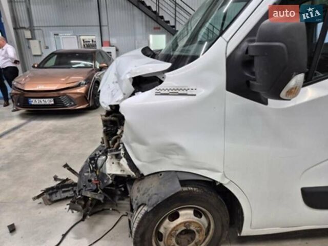 Білий Рено Мастєр, об'ємом двигуна 2.3 л та пробігом 170 тис. км за 16000 $, фото 6 на Automoto.ua