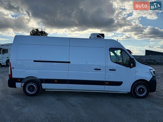 Белый Рено Мастер, объемом двигателя 2.3 л и пробегом 200 тыс. км за 31400 $, фото 9 на Automoto.ua