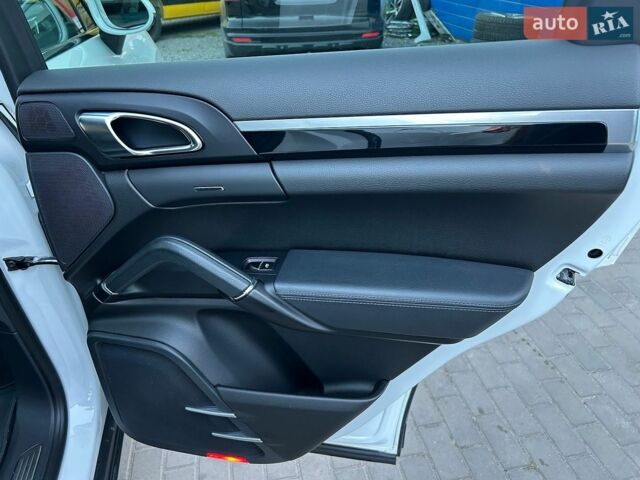 Белый Рено Мастер, объемом двигателя 2.29 л и пробегом 93 тыс. км за 32000 $, фото 16 на Automoto.ua