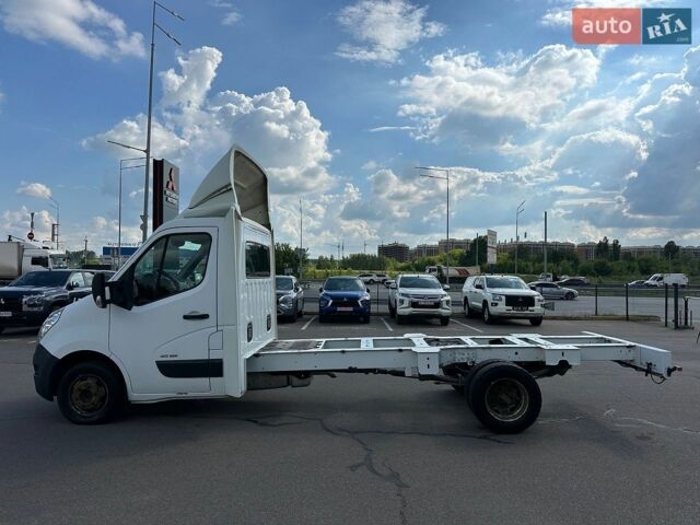 Белый Рено Мастер, объемом двигателя 2.3 л и пробегом 160 тыс. км за 12500 $, фото 3 на Automoto.ua