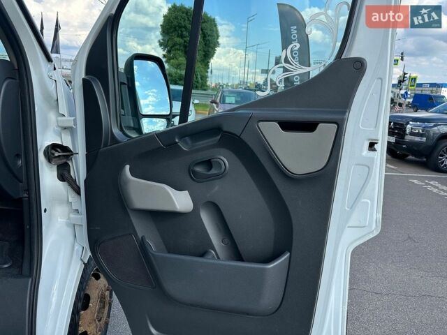 Белый Рено Мастер, объемом двигателя 2.3 л и пробегом 160 тыс. км за 12500 $, фото 17 на Automoto.ua