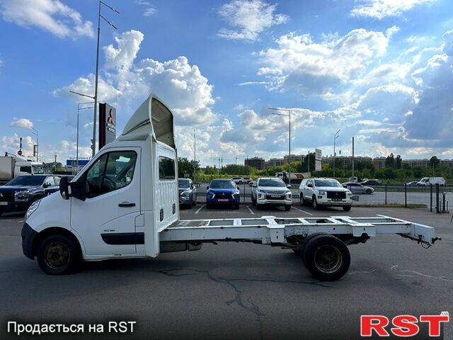 Белый Рено Мастер, объемом двигателя 2.3 л и пробегом 160 тыс. км за 12500 $, фото 3 на Automoto.ua