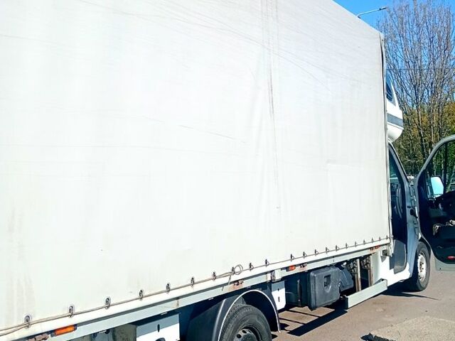 Білий Рено Мастєр, об'ємом двигуна 2.3 л та пробігом 850 тис. км за 11300 $, фото 3 на Automoto.ua