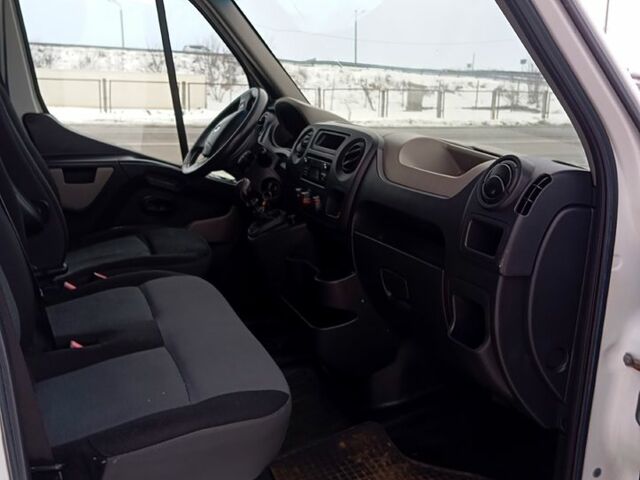 Білий Рено Мастєр, об'ємом двигуна 2.3 л та пробігом 448 тис. км за 12000 $, фото 9 на Automoto.ua