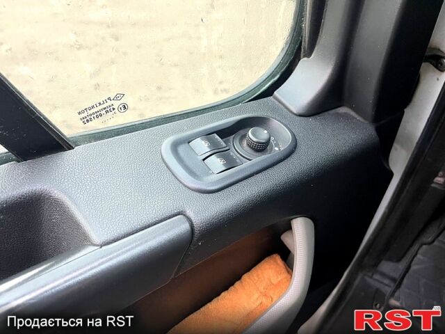Білий Рено Мастєр, об'ємом двигуна 23 л та пробігом 230 тис. км за 17500 $, фото 10 на Automoto.ua