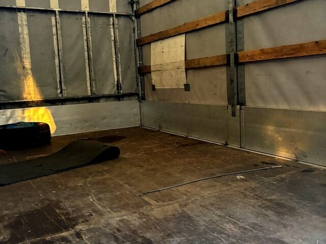 Белый Рено Мастер, объемом двигателя 2.3 л и пробегом 815 тыс. км за 11800 $, фото 10 на Automoto.ua