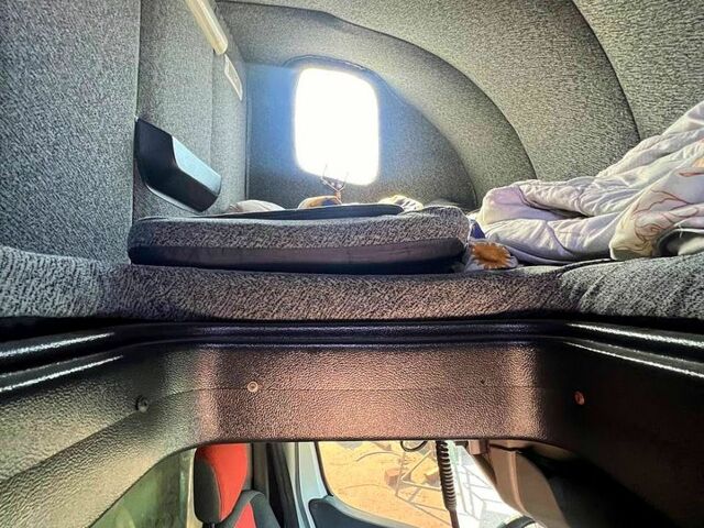 Белый Рено Мастер, объемом двигателя 2.3 л и пробегом 42000 тыс. км за 13500 $, фото 6 на Automoto.ua