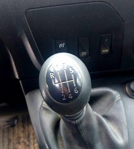 Рено Мастер 2015 в Харькове на Automoto.ua Белый Рено Мастер, объемом двигателя 2.3 л и пробегом 396 тыс. км за 13500 $, фото 4 на Automoto.ua