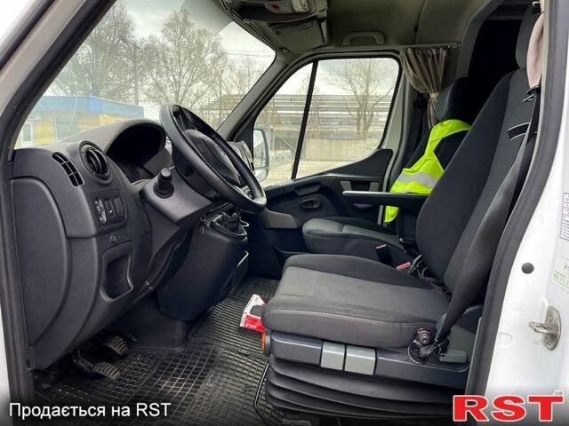 Белый Рено Мастер, объемом двигателя 2.3 л и пробегом 555 тыс. км за 23000 $, фото 6 на Automoto.ua