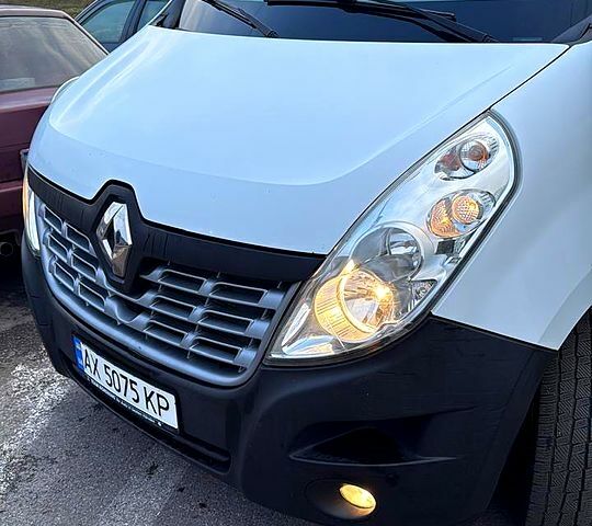 Белый Рено Мастер, объемом двигателя 2.3 л и пробегом 290 тыс. км за 17500 $, фото 1 на Automoto.ua