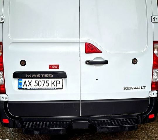 Белый Рено Мастер, объемом двигателя 2.3 л и пробегом 290 тыс. км за 17500 $, фото 6 на Automoto.ua