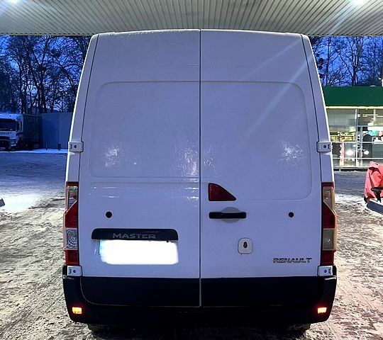 Белый Рено Мастер, объемом двигателя 2.3 л и пробегом 317 тыс. км за 12000 $, фото 3 на Automoto.ua