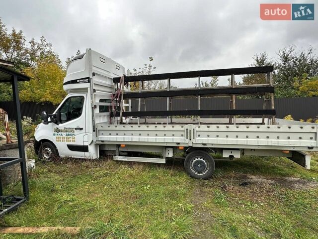 Белый Рено Мастер, объемом двигателя 2.3 л и пробегом 500 тыс. км за 13500 $, фото 2 на Automoto.ua