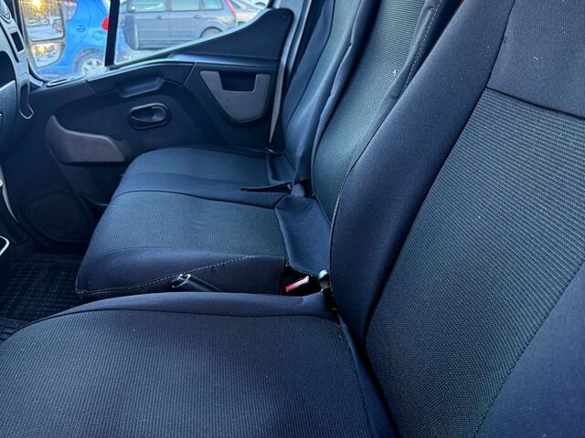 Белый Рено Мастер, объемом двигателя 2.3 л и пробегом 0 тыс. км за 12800 $, фото 5 на Automoto.ua