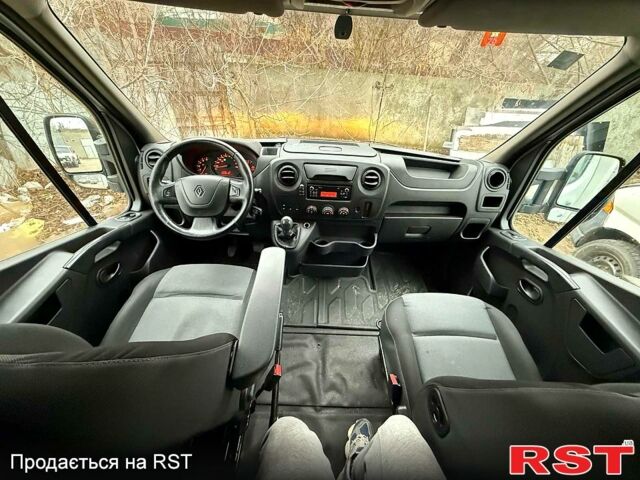 Білий Рено Мастєр, об'ємом двигуна 2.3 л та пробігом 648 тис. км за 14500 $, фото 8 на Automoto.ua