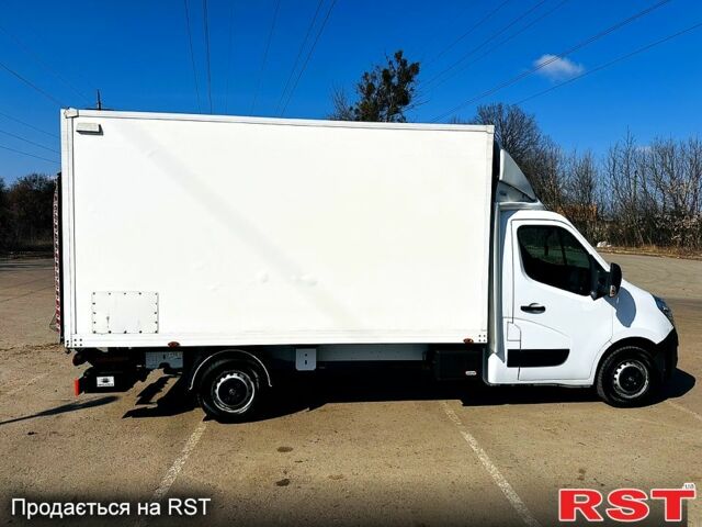 Белый Рено Мастер, объемом двигателя 2.3 л и пробегом 290 тыс. км за 19800 $, фото 4 на Automoto.ua