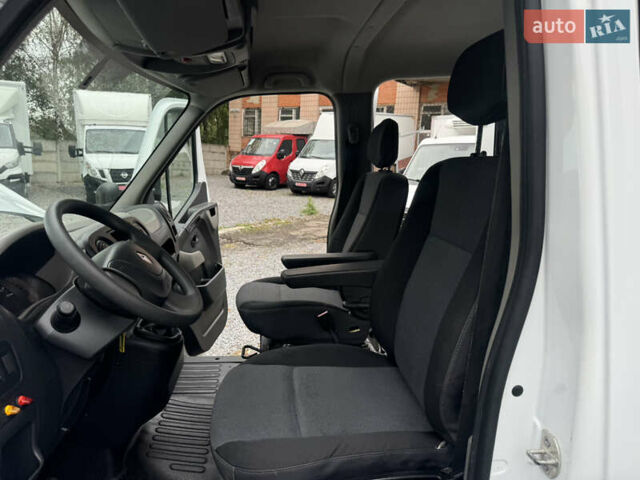 Белый Рено Мастер, объемом двигателя 2.3 л и пробегом 135 тыс. км за 25900 $, фото 32 на Automoto.ua