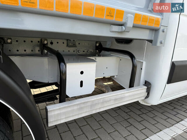 Белый Рено Мастер, объемом двигателя 2.3 л и пробегом 118 тыс. км за 23900 $, фото 22 на Automoto.ua