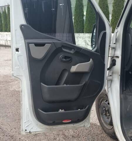 Білий Рено Мастєр, об'ємом двигуна 2.3 л та пробігом 762 тис. км за 11600 $, фото 9 на Automoto.ua