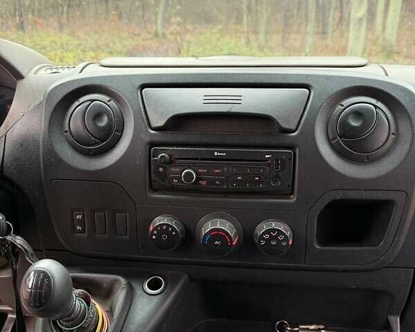 Білий Рено Мастєр, об'ємом двигуна 2.3 л та пробігом 406 тис. км за 10300 $, фото 11 на Automoto.ua