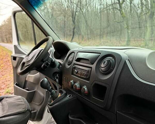 Білий Рено Мастєр, об'ємом двигуна 2.3 л та пробігом 406 тис. км за 10300 $, фото 7 на Automoto.ua