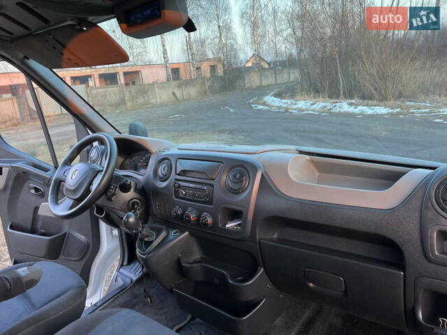 Белый Рено Мастер, объемом двигателя 2.3 л и пробегом 600 тыс. км за 9999 $, фото 14 на Automoto.ua