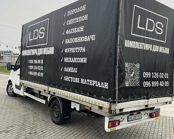 Белый Рено Мастер, объемом двигателя 2.3 л и пробегом 519 тыс. км за 12399 $, фото 2 на Automoto.ua