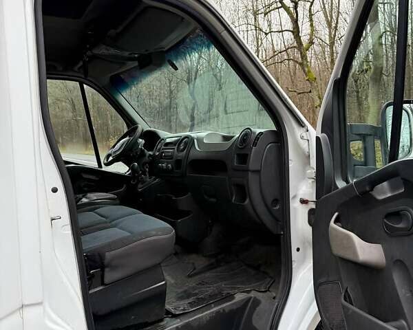 Білий Рено Мастєр, об'ємом двигуна 2.3 л та пробігом 406 тис. км за 10300 $, фото 6 на Automoto.ua