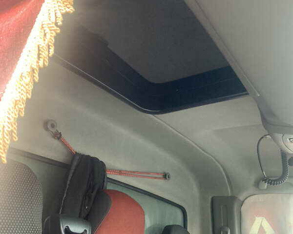 Белый Рено Мастер, объемом двигателя 2.3 л и пробегом 820 тыс. км за 10500 $, фото 1 на Automoto.ua