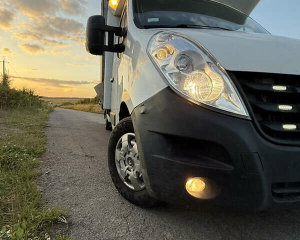 Білий Рено Мастєр, об'ємом двигуна 2.3 л та пробігом 628 тис. км за 11400 $, фото 4 на Automoto.ua