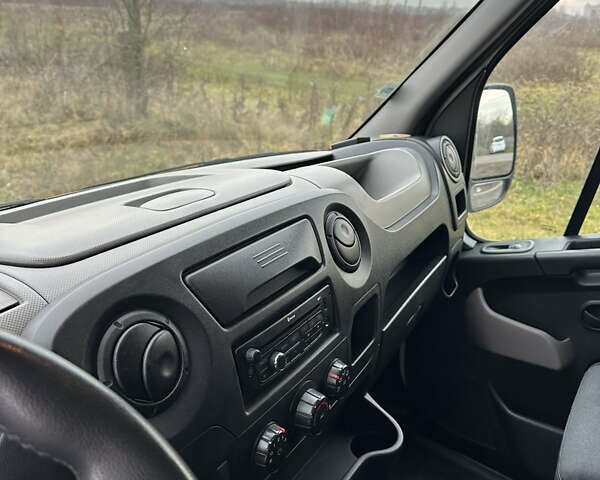 Білий Рено Мастєр, об'ємом двигуна 2.3 л та пробігом 572 тис. км за 18000 $, фото 12 на Automoto.ua