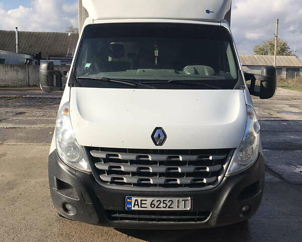 Белый Рено Мастер, объемом двигателя 2.3 л и пробегом 320 тыс. км за 13000 $, фото 1 на Automoto.ua