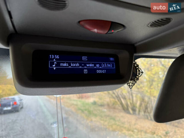 Белый Рено Мастер, объемом двигателя 2.3 л и пробегом 575 тыс. км за 14000 $, фото 14 на Automoto.ua