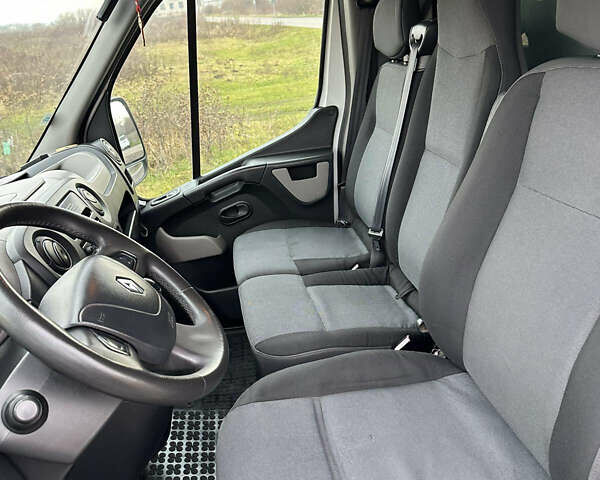 Білий Рено Мастєр, об'ємом двигуна 2.3 л та пробігом 572 тис. км за 18000 $, фото 11 на Automoto.ua