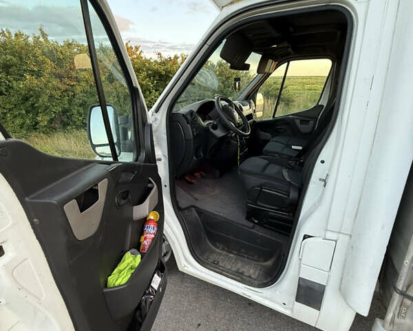 Білий Рено Мастєр, об'ємом двигуна 2.3 л та пробігом 628 тис. км за 11400 $, фото 13 на Automoto.ua