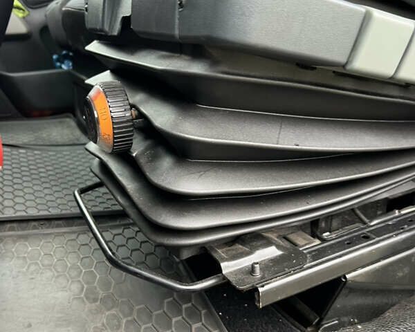 Белый Рено Мастер, объемом двигателя 2.3 л и пробегом 50 тыс. км за 16300 $, фото 9 на Automoto.ua