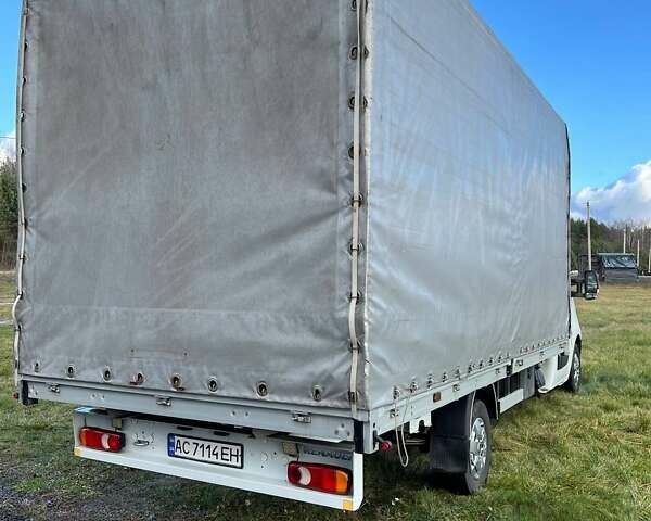 Белый Рено Мастер, объемом двигателя 2.3 л и пробегом 385 тыс. км за 12000 $, фото 5 на Automoto.ua