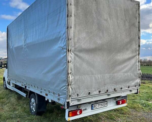 Белый Рено Мастер, объемом двигателя 2.3 л и пробегом 385 тыс. км за 12000 $, фото 6 на Automoto.ua