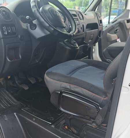 Белый Рено Мастер, объемом двигателя 2.3 л и пробегом 300 тыс. км за 13500 $, фото 8 на Automoto.ua