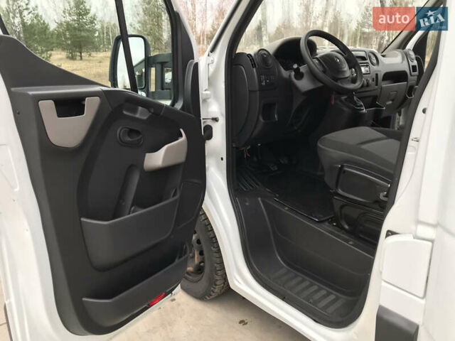 Белый Рено Мастер, объемом двигателя 2.3 л и пробегом 275 тыс. км за 14500 $, фото 24 на Automoto.ua