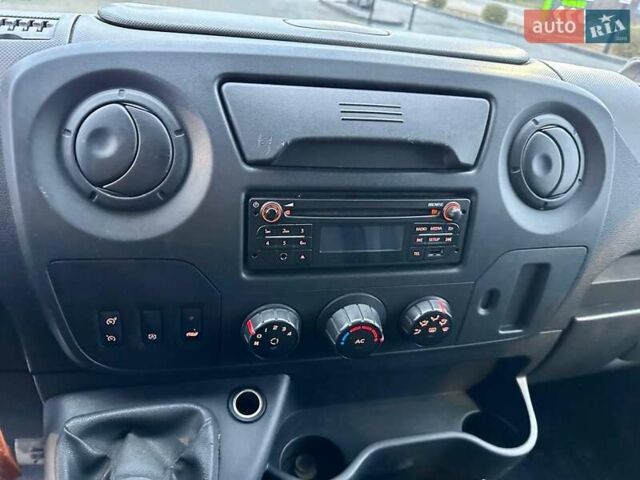 Білий Рено Мастєр, об'ємом двигуна 2.3 л та пробігом 258 тис. км за 11399 $, фото 10 на Automoto.ua