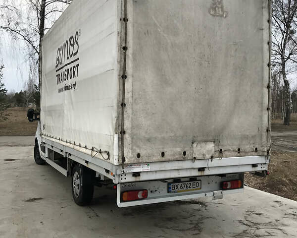 Белый Рено Мастер, объемом двигателя 2.3 л и пробегом 275 тыс. км за 14500 $, фото 5 на Automoto.ua