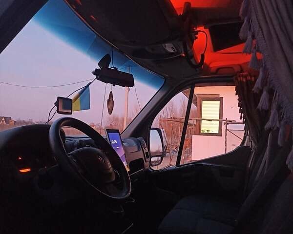 Белый Рено Мастер, объемом двигателя 2.3 л и пробегом 613 тыс. км за 12500 $, фото 23 на Automoto.ua