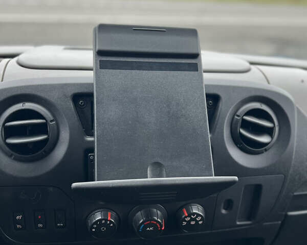 Білий Рено Мастєр, об'ємом двигуна 2.3 л та пробігом 480 тис. км за 12200 $, фото 48 на Automoto.ua