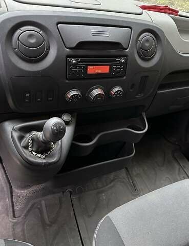 Білий Рено Мастєр, об'ємом двигуна 2.3 л та пробігом 465 тис. км за 13500 $, фото 6 на Automoto.ua