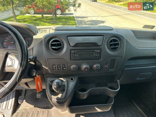 Білий Рено Мастєр, об'ємом двигуна 2.3 л та пробігом 257 тис. км за 13500 $, фото 16 на Automoto.ua