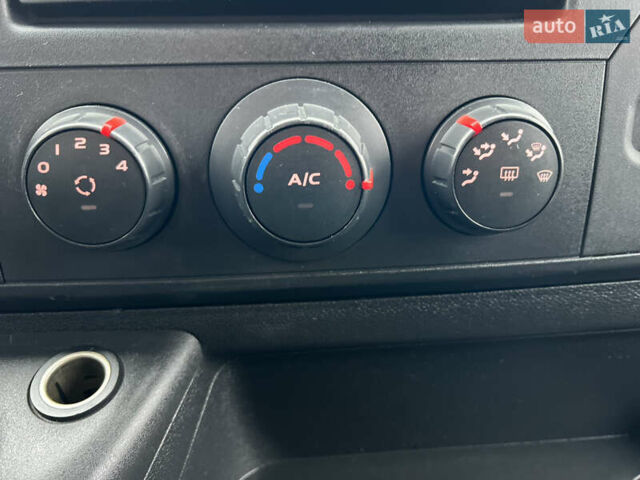 Білий Рено Мастєр, об'ємом двигуна 2.3 л та пробігом 480 тис. км за 12200 $, фото 46 на Automoto.ua