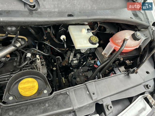 Білий Рено Мастєр, об'ємом двигуна 2.3 л та пробігом 480 тис. км за 12200 $, фото 44 на Automoto.ua